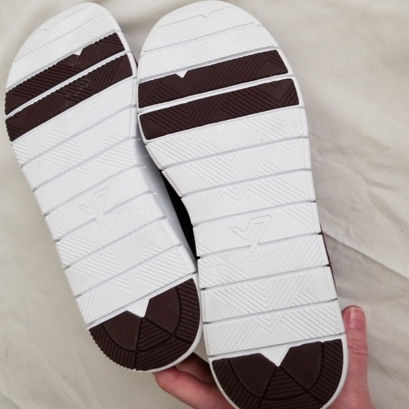 NEW Vionic Ortho Sneakers - Picture 4 of 8